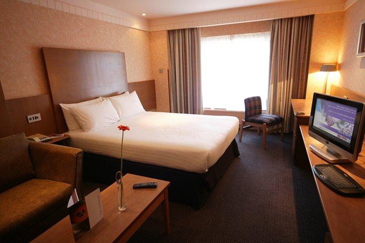 Hogs Back Hotel & Spa Nr Farnham Room photo